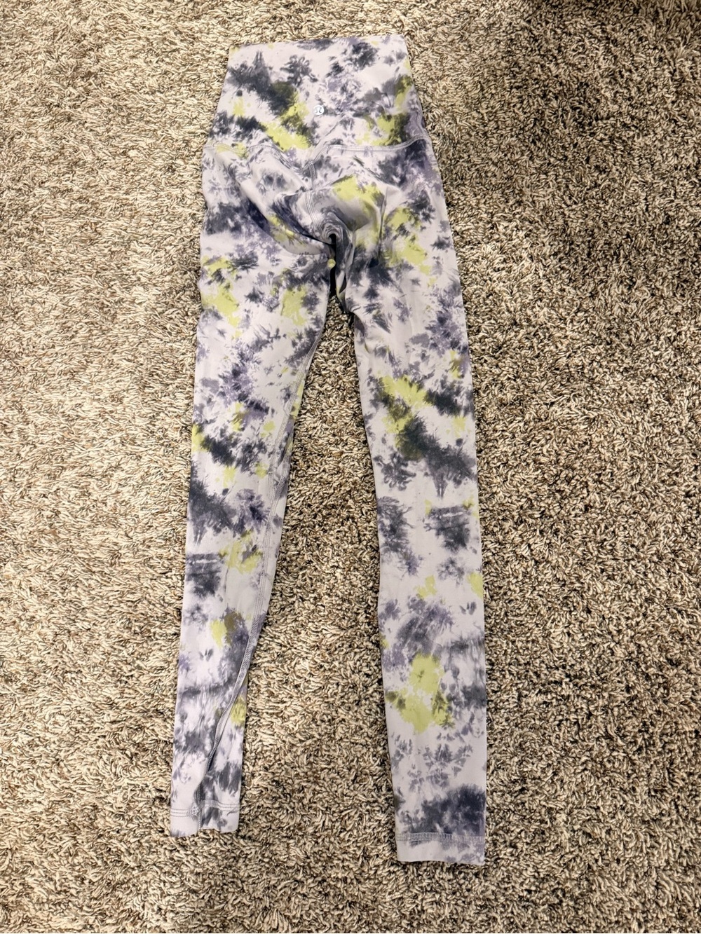 lululemon athletica Tie-Dye Leggings in Gray & Lime